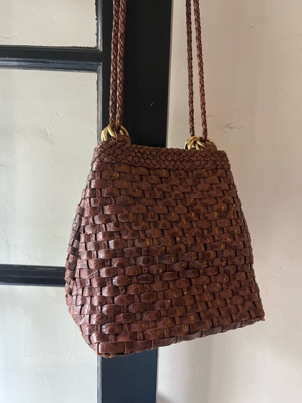 Beautiful Vintage 90”s Woven Brown Leather Handbag